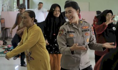 Polwan-Polres-Mojokerto-Peduli-Beri-Motivasi-Lansia-di-Panti-Jompo